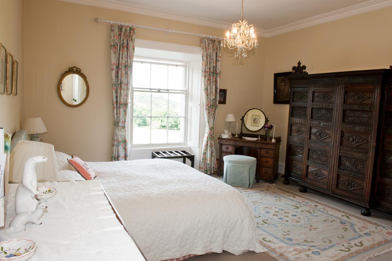 Bed and Breakfast Lough Bawn House à Collinstown  Extérieur photo