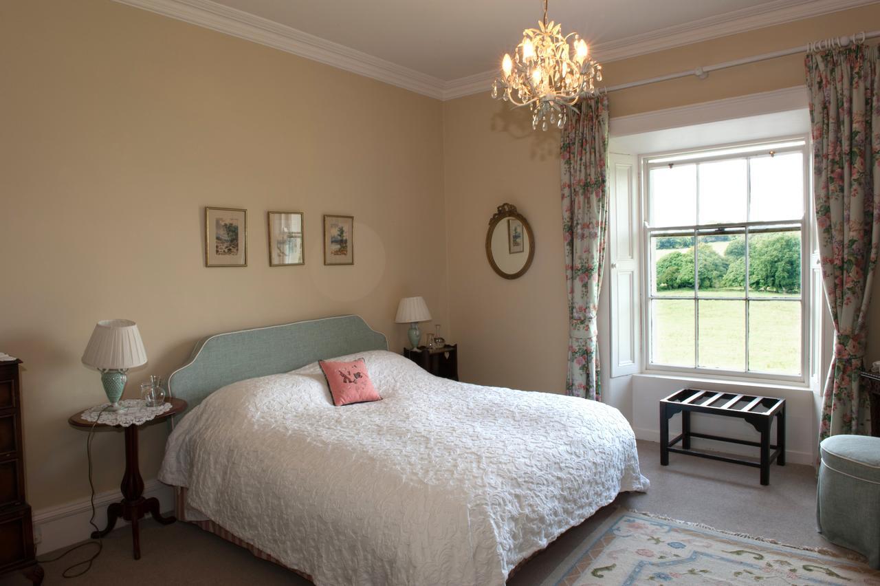 Bed and Breakfast Lough Bawn House à Collinstown  Extérieur photo